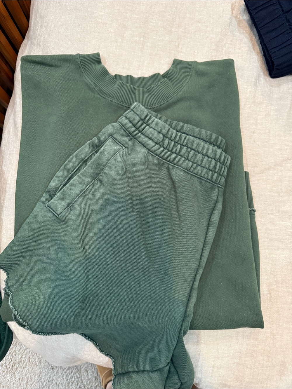 Aerie shorts & sweatshirt set